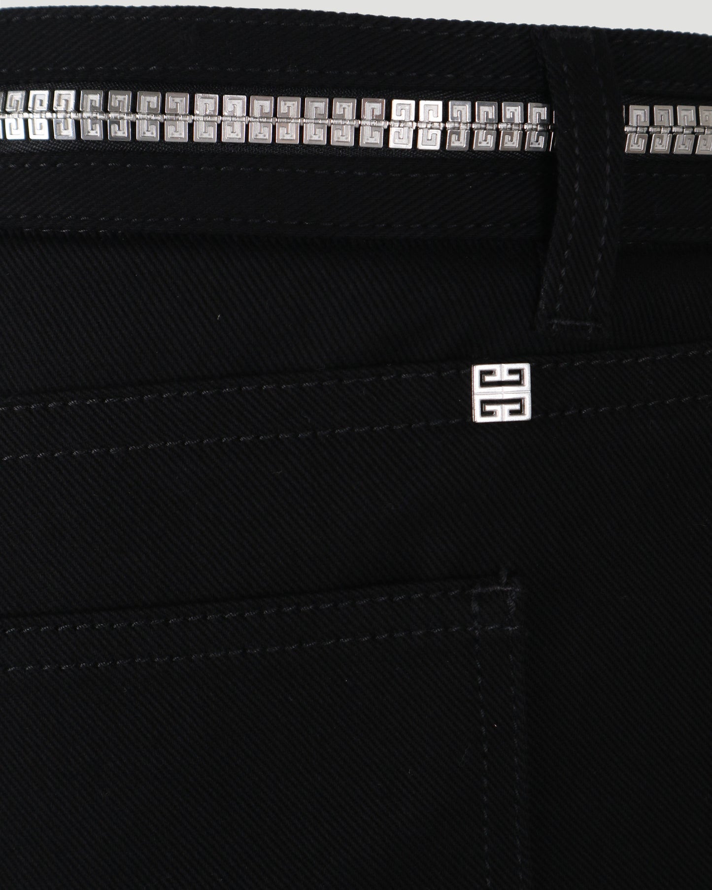 SLIM FIT JEANS IN BLACK