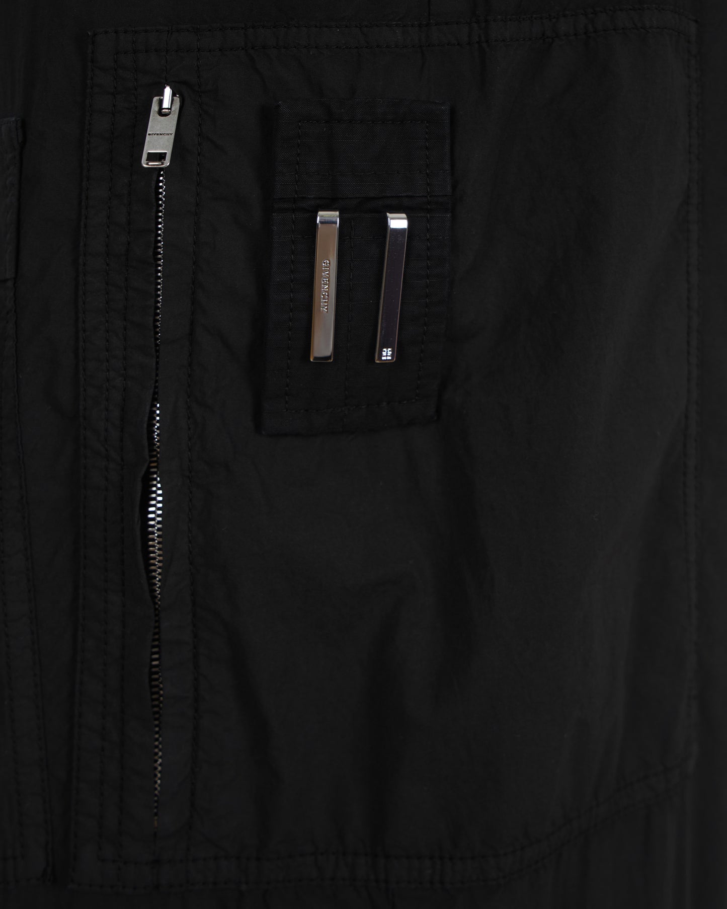 Pants in poplin with multi zipped pockets