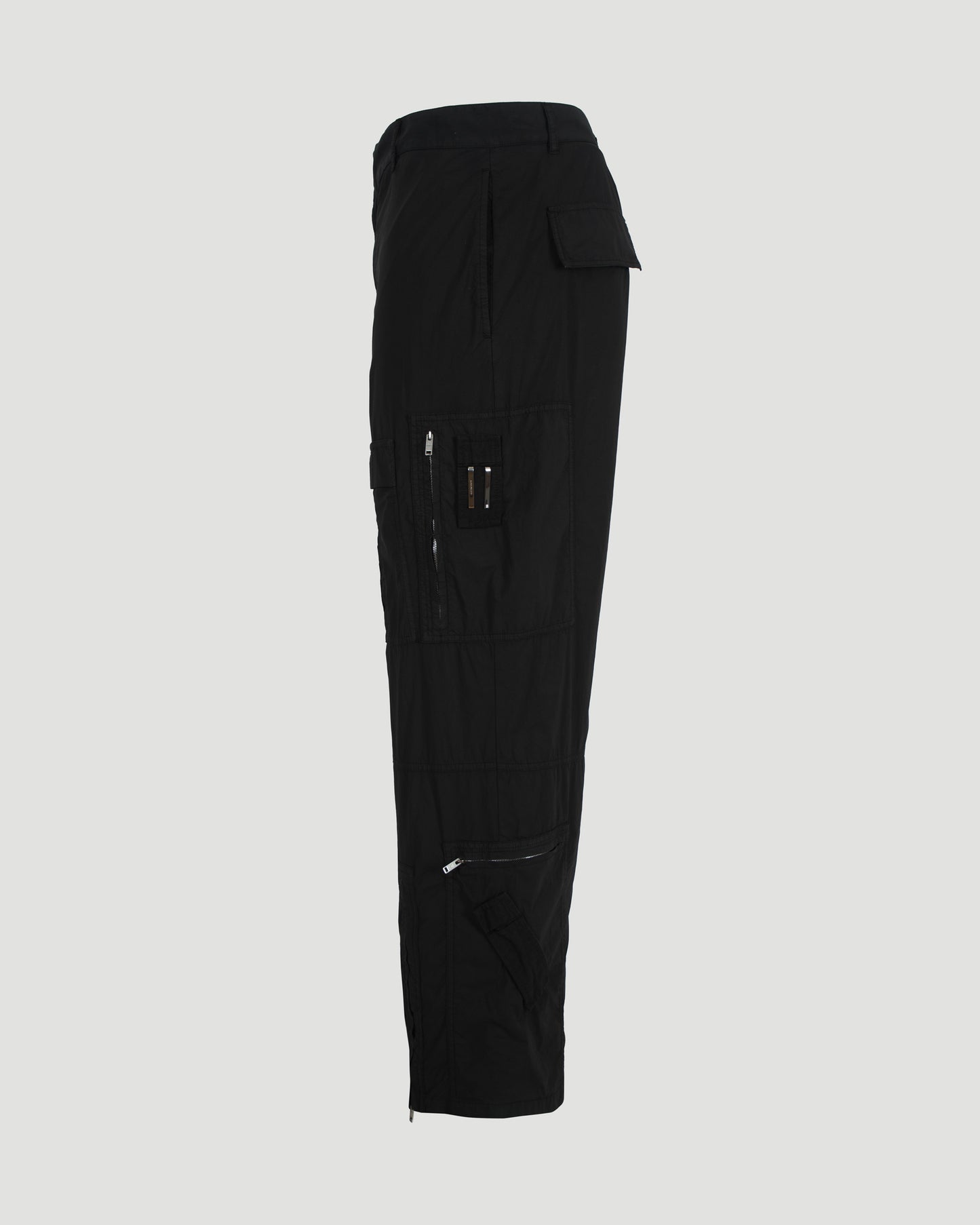 Pants in poplin with multi zipped pockets