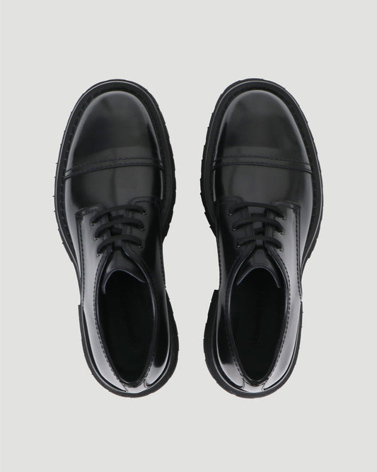 Derbi shoes in shiny leather