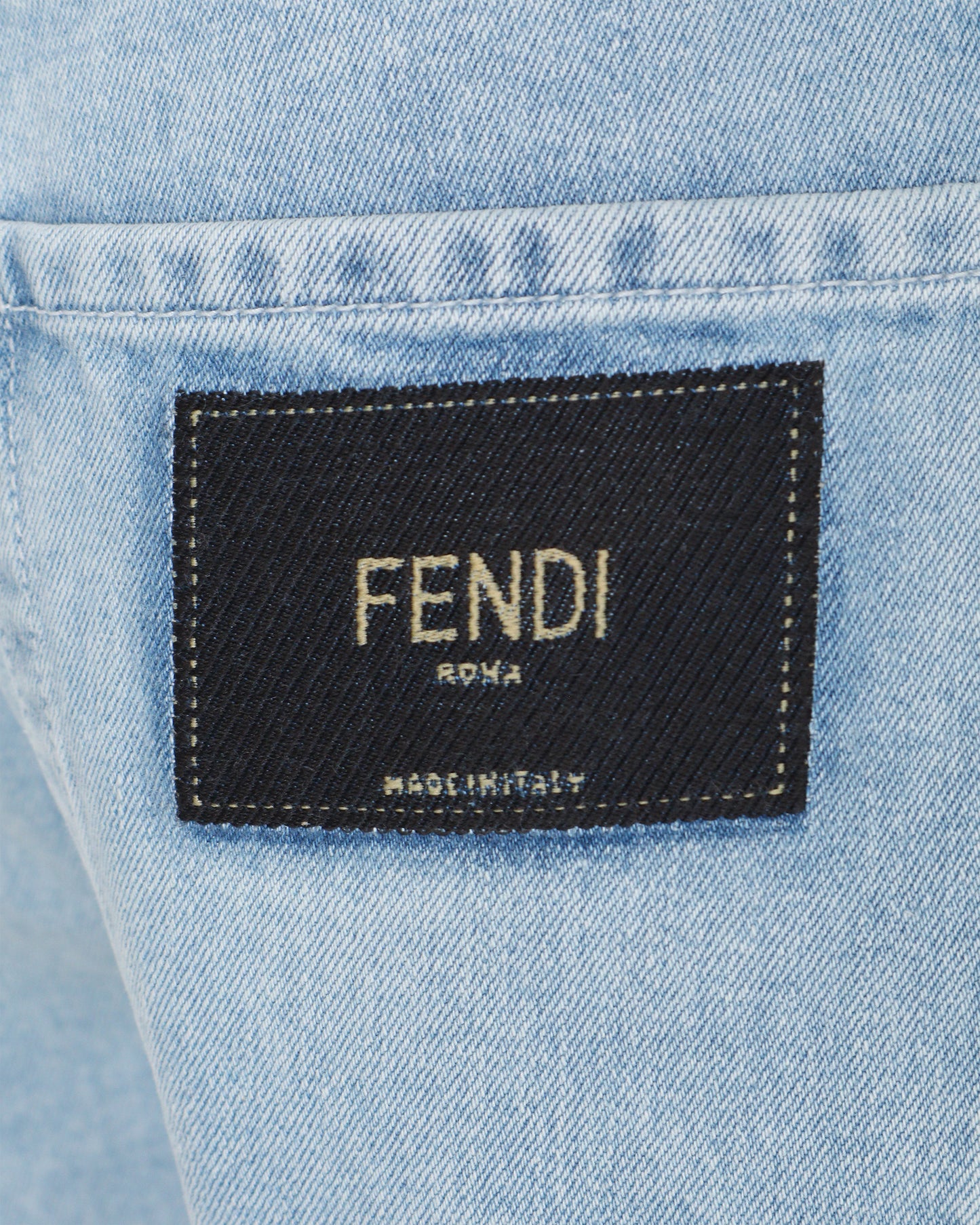 DENIM JEANS IN LIGHT BLUE