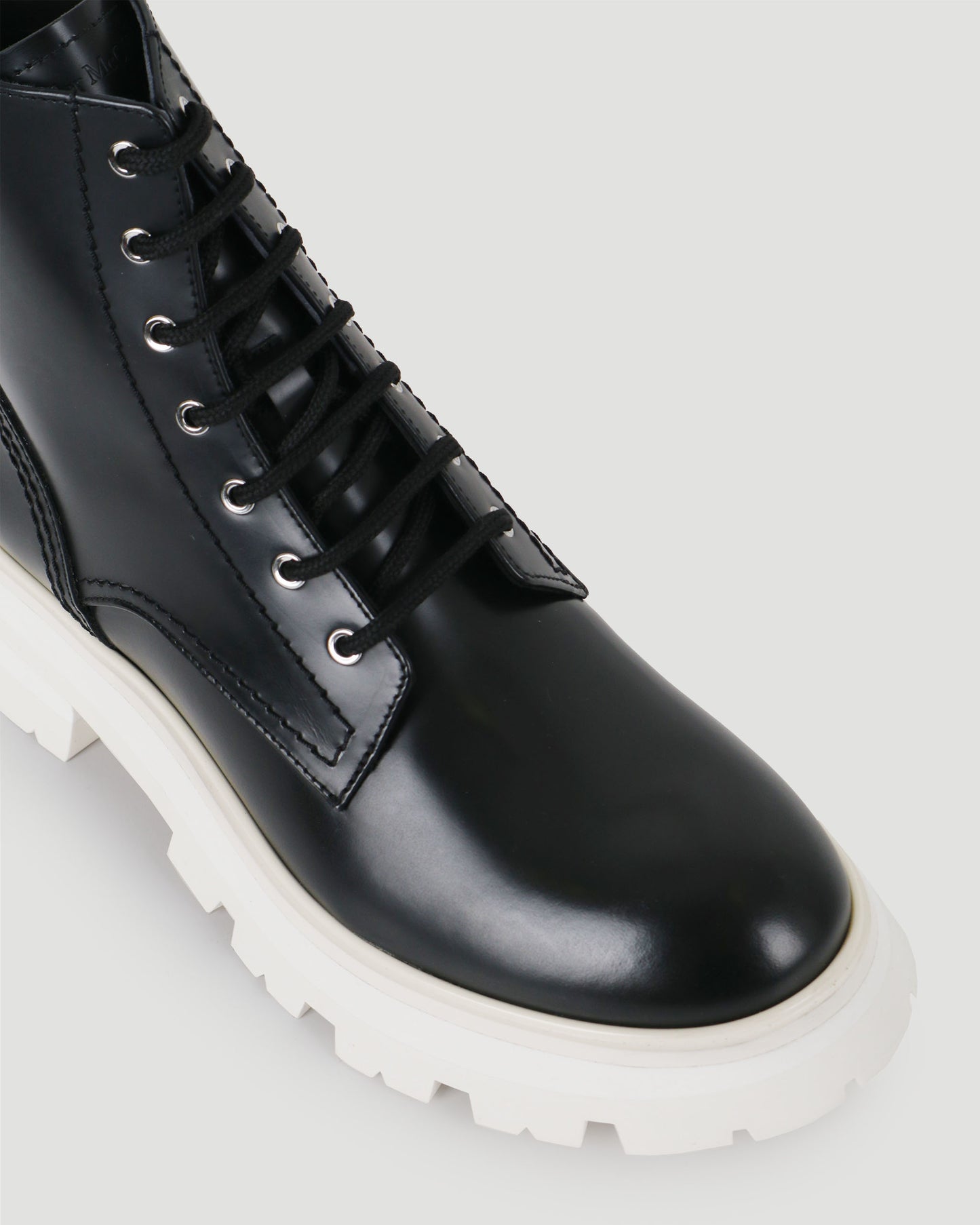 Wander Boot in Black