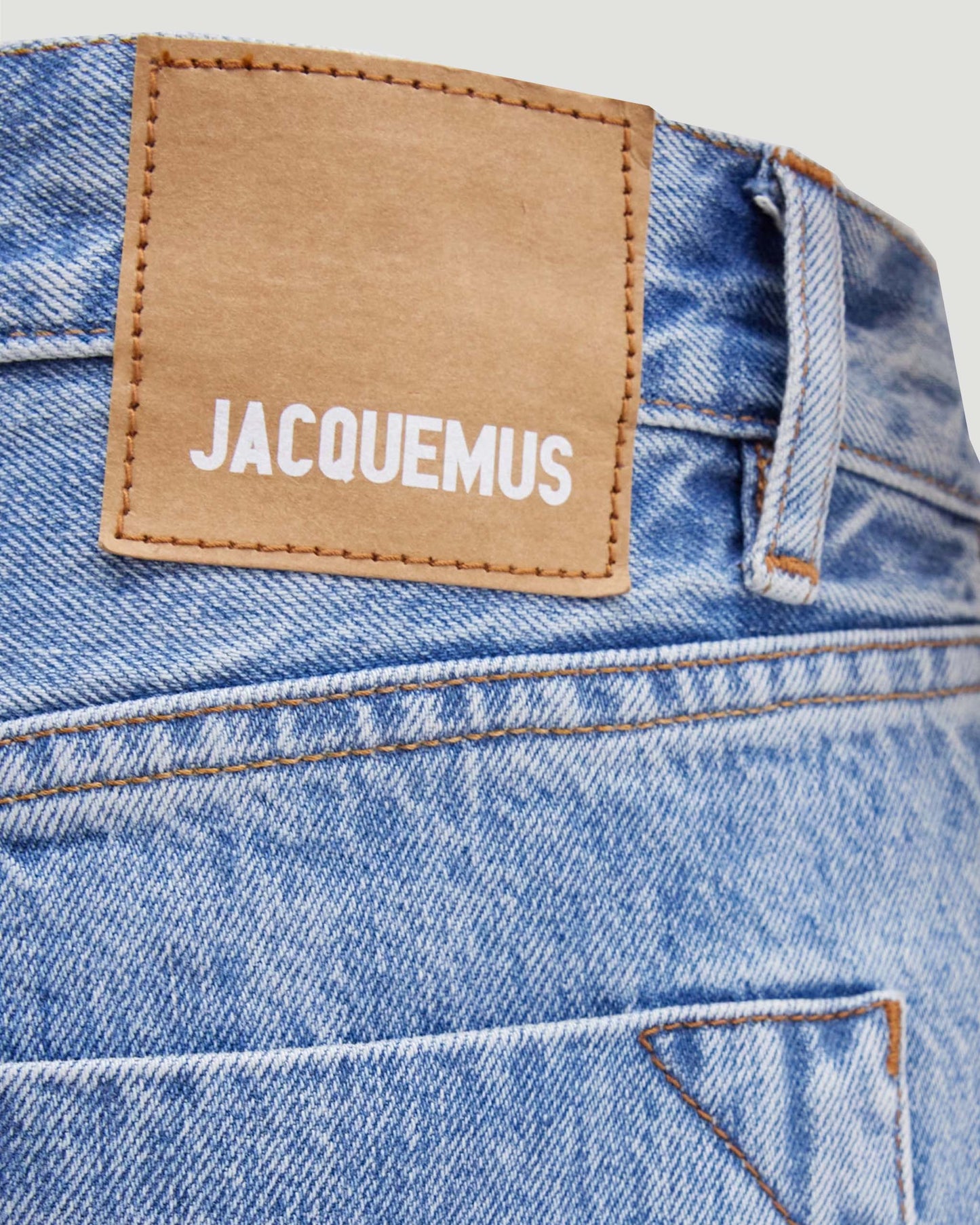 STRAIGHT LEG JEANS IN BLUE