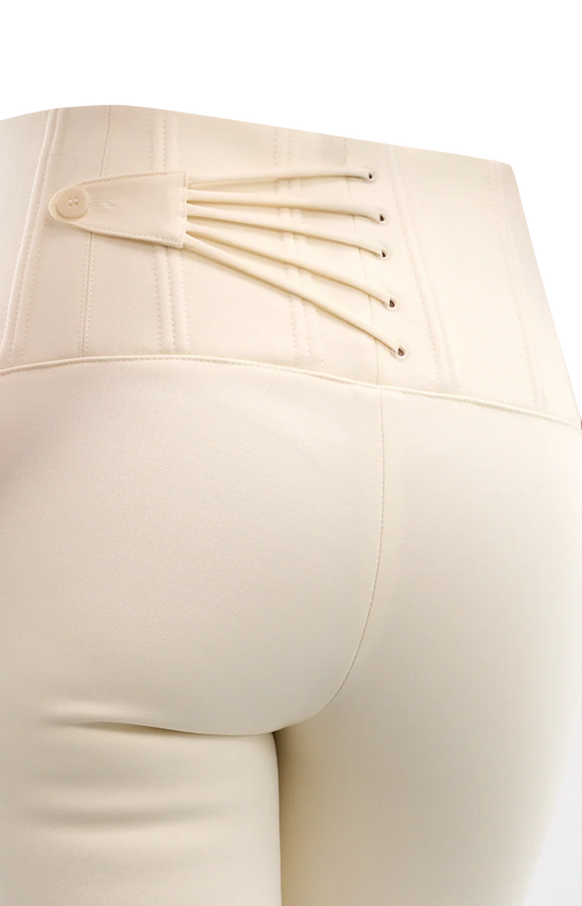 Jacquemus Arlésien Capri Pants in White — product photo 2