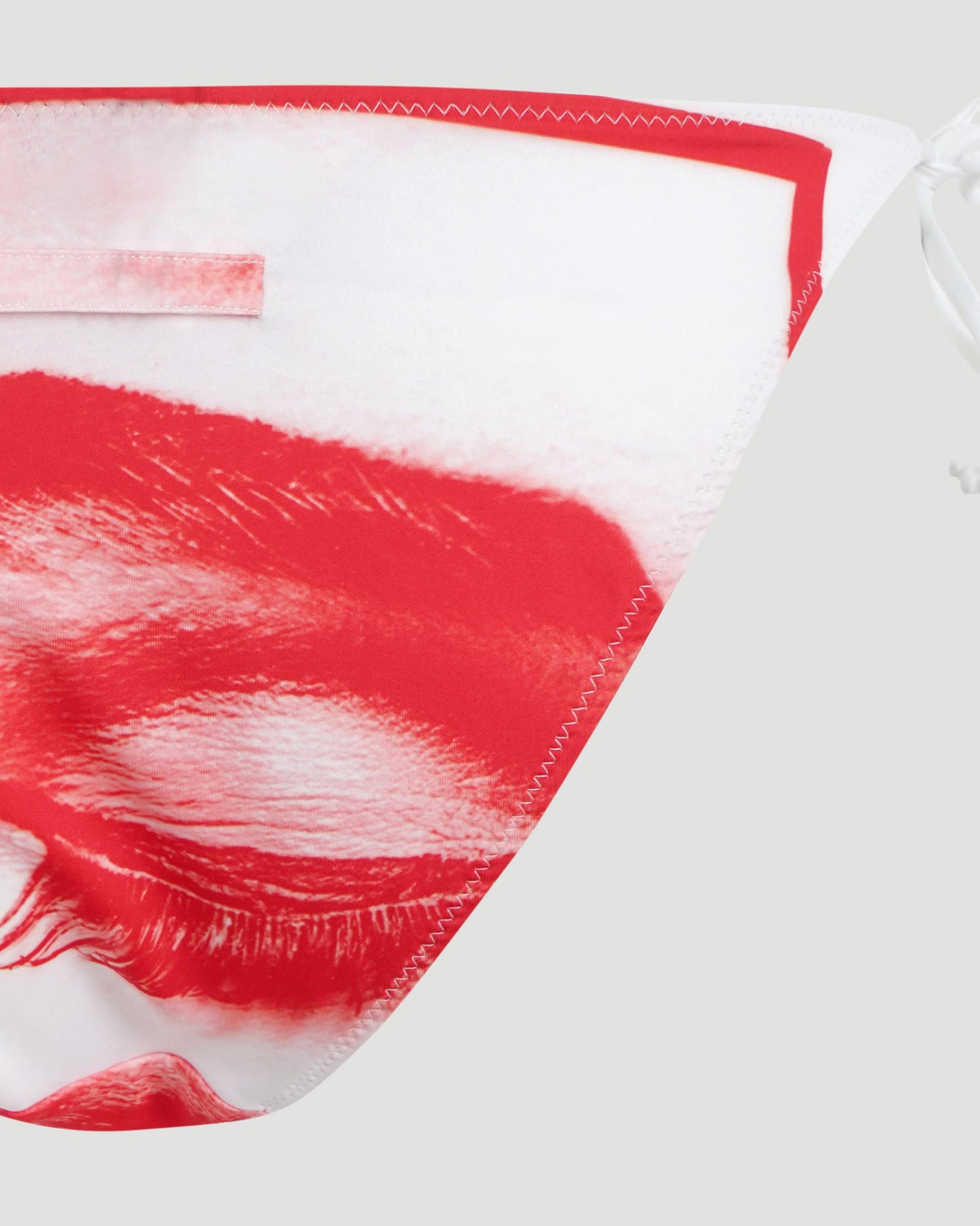 BIKINI SET IN RED AND WHITE PRINT