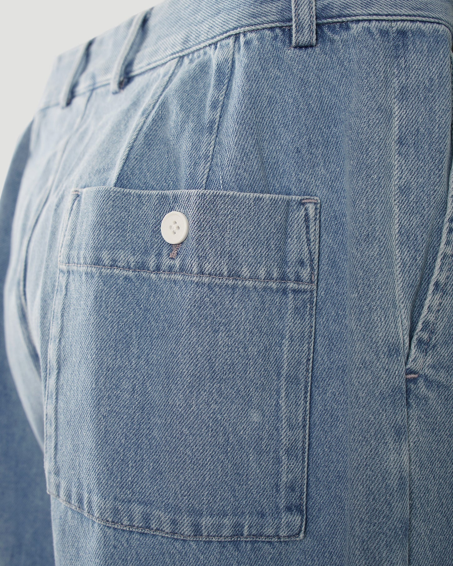 Oversized pleated trousers in medium blue