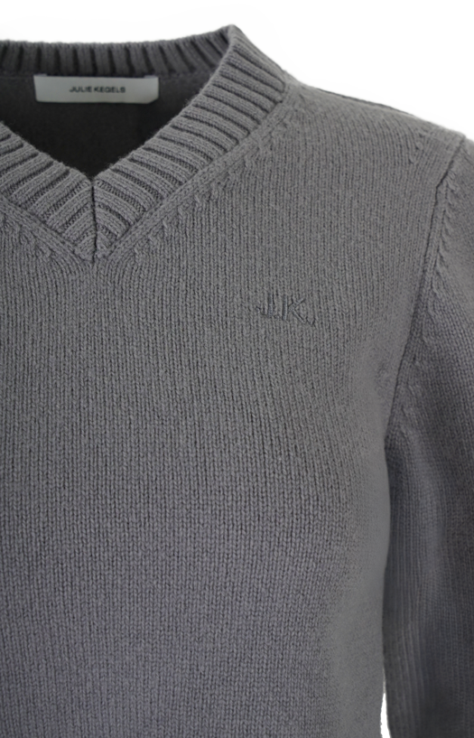 Kelt Wool V-Neck Sweater in Steel Grey