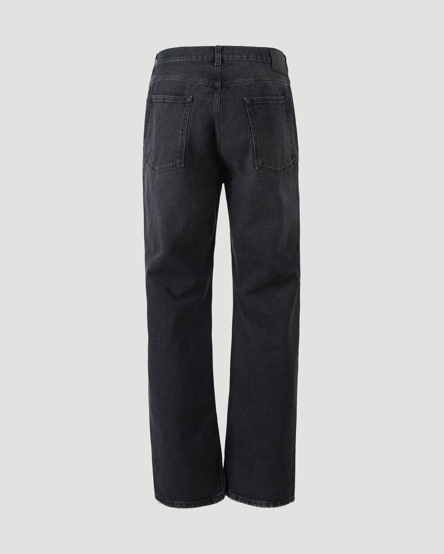 Straight leg jeans in black