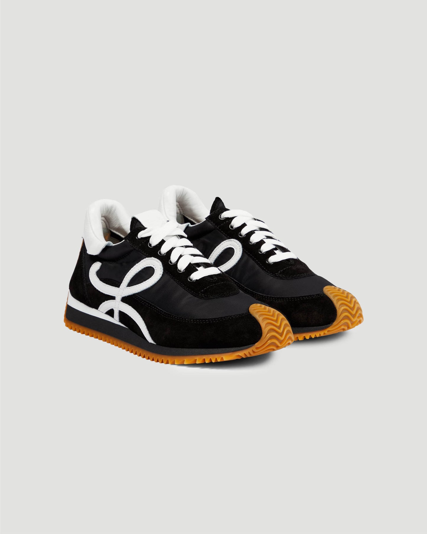 Flow Runner in nylon and suede
