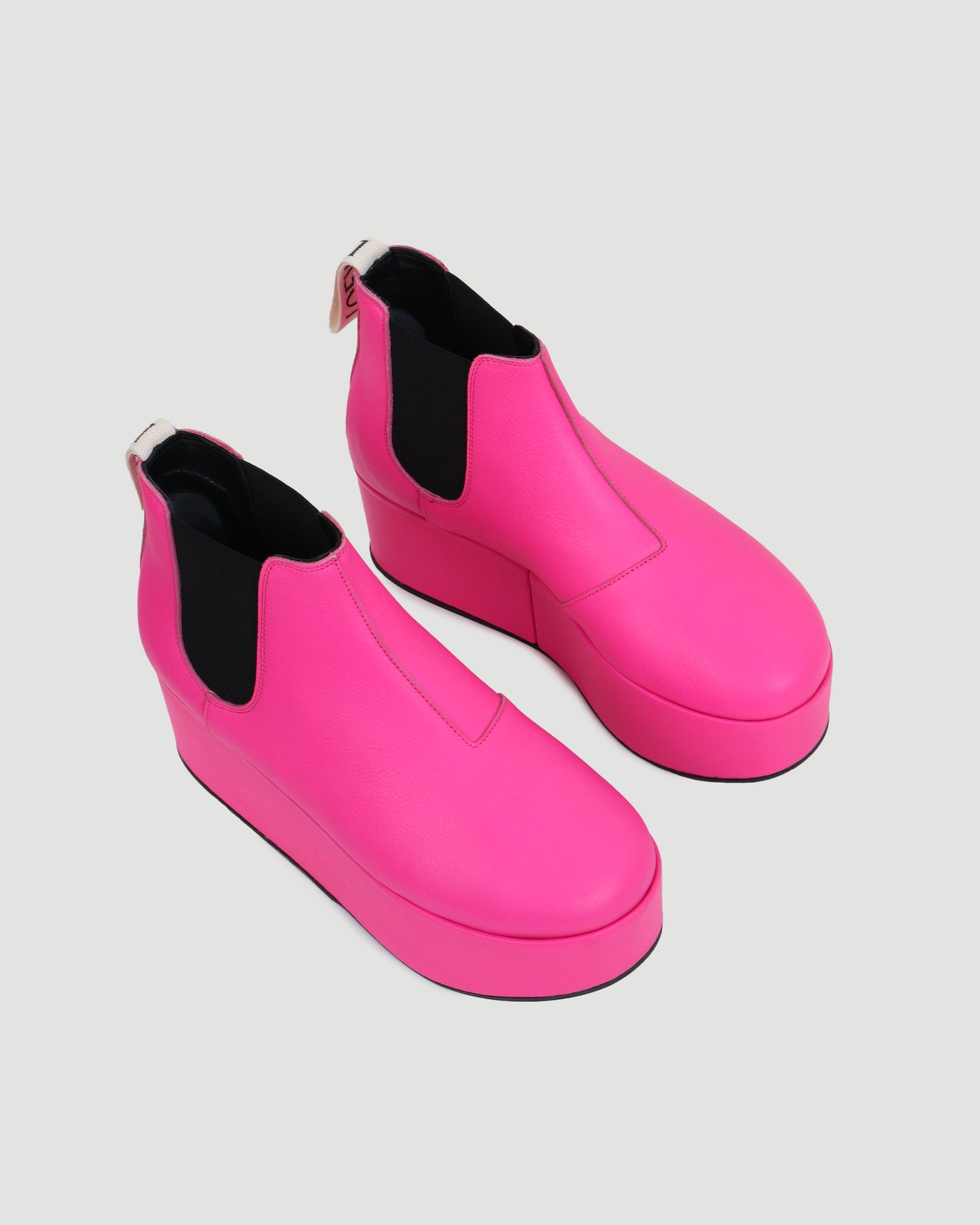 Leather platform Chelsea boots