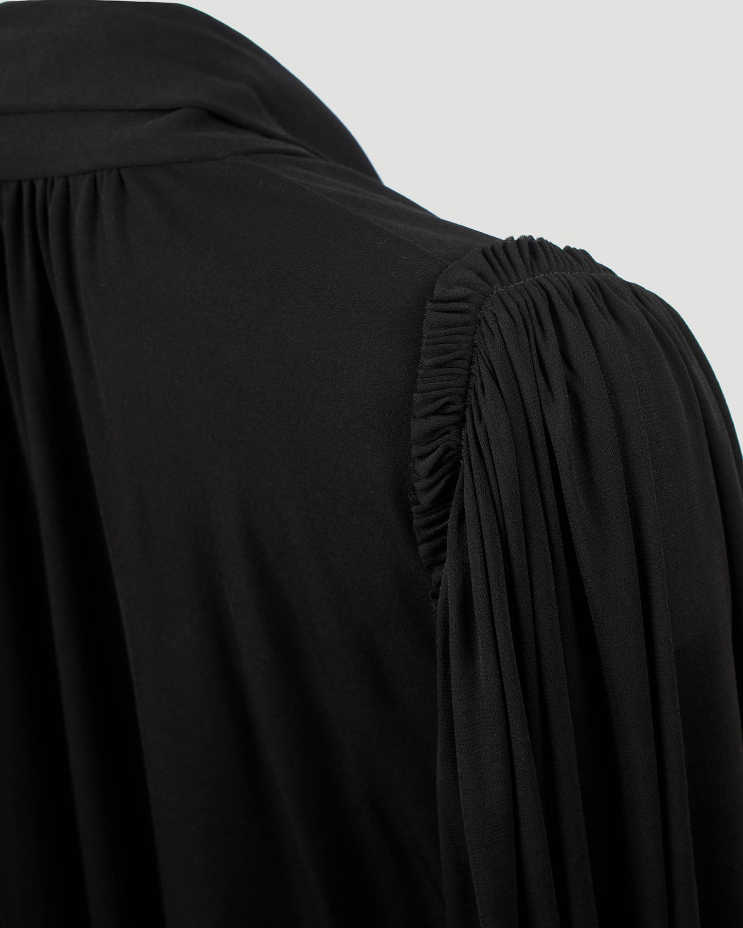 Asymmetric top in viscose crepe jersey