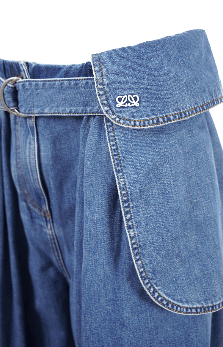 Draped jeans in denim