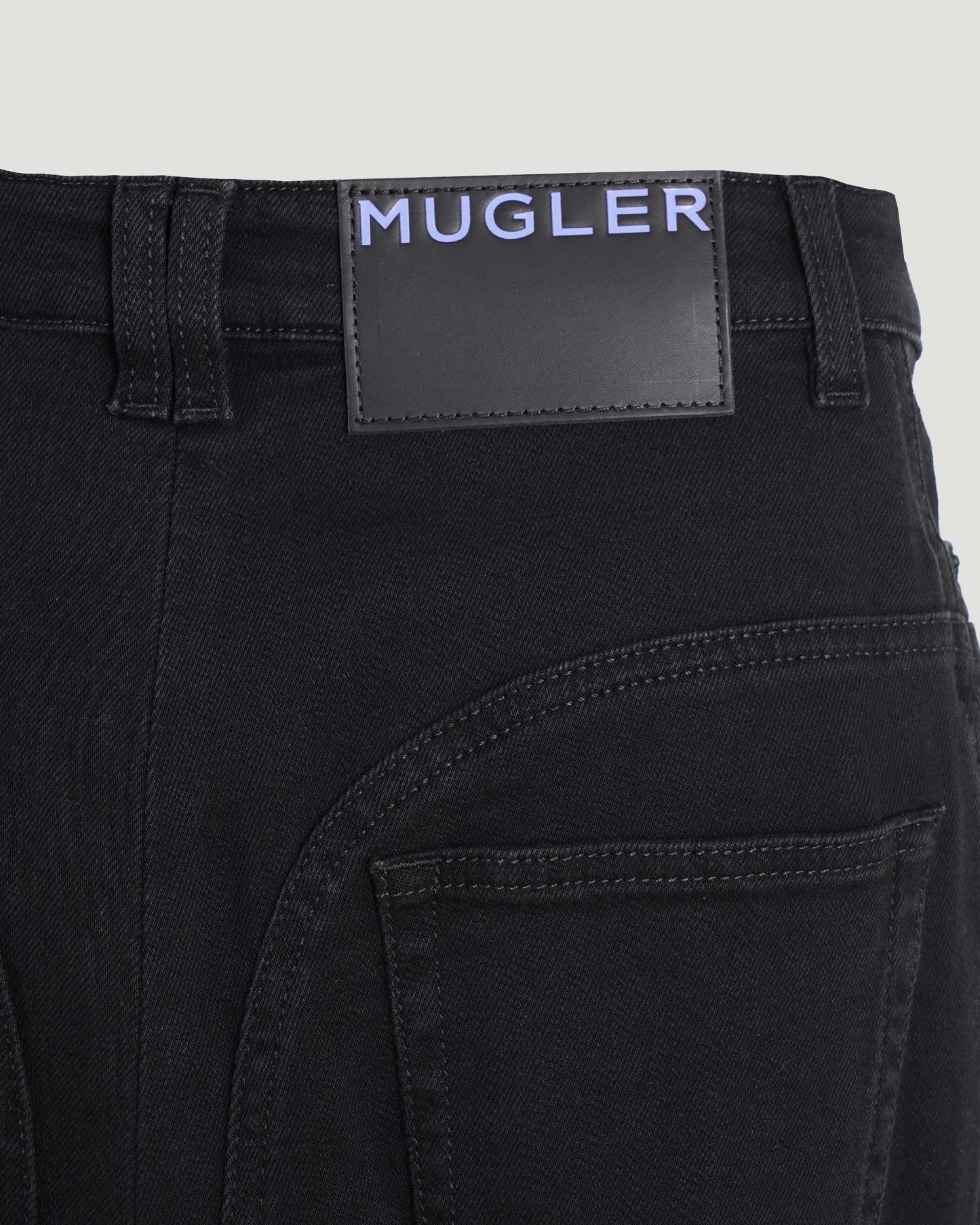FLARED JEANS IN BLACK