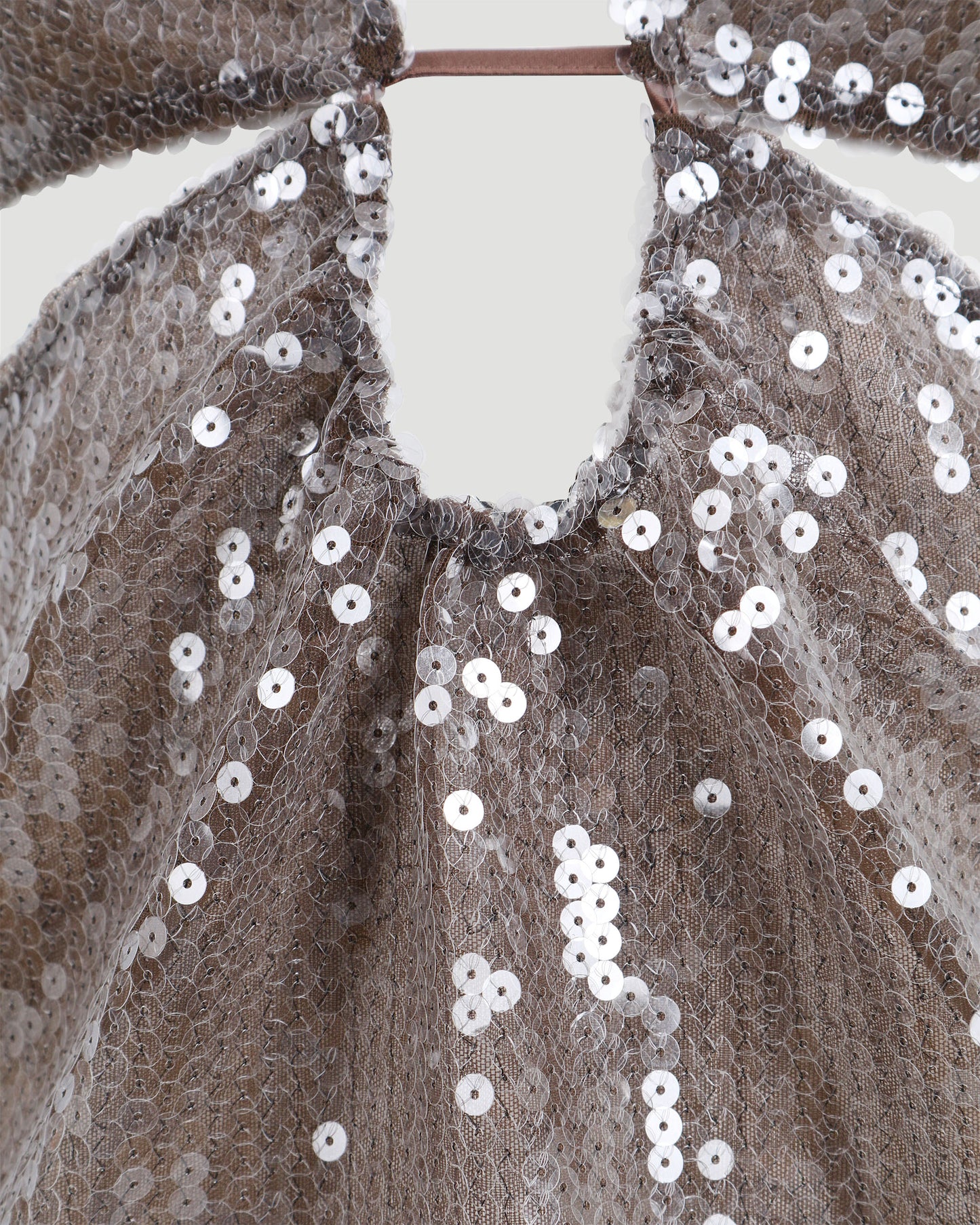 CUTOUT SEQUINED TOP IN BROWN