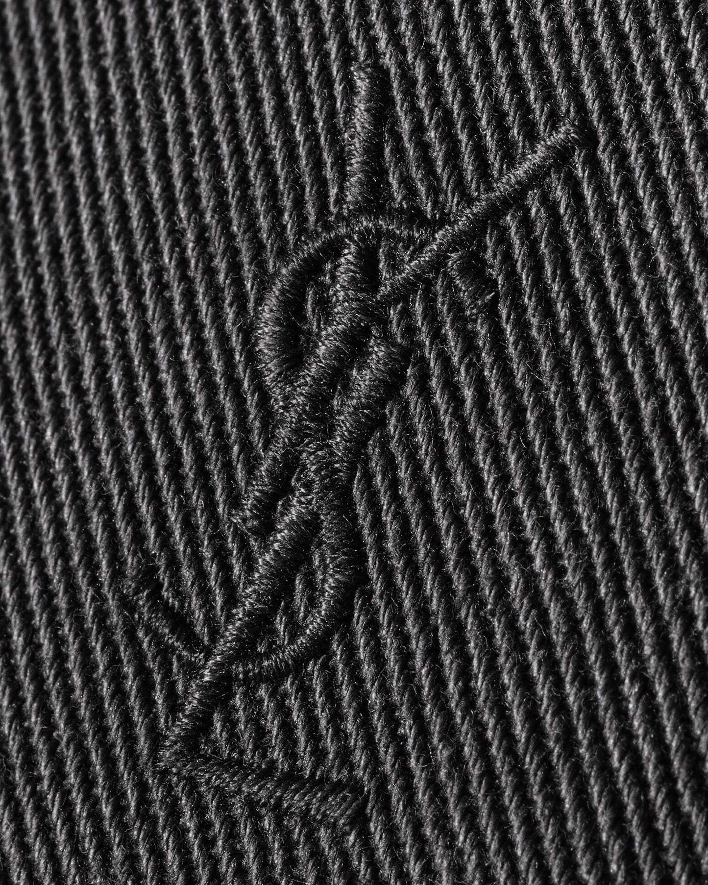 CASSANDRE CAP IN BLACK WASHED DENIM