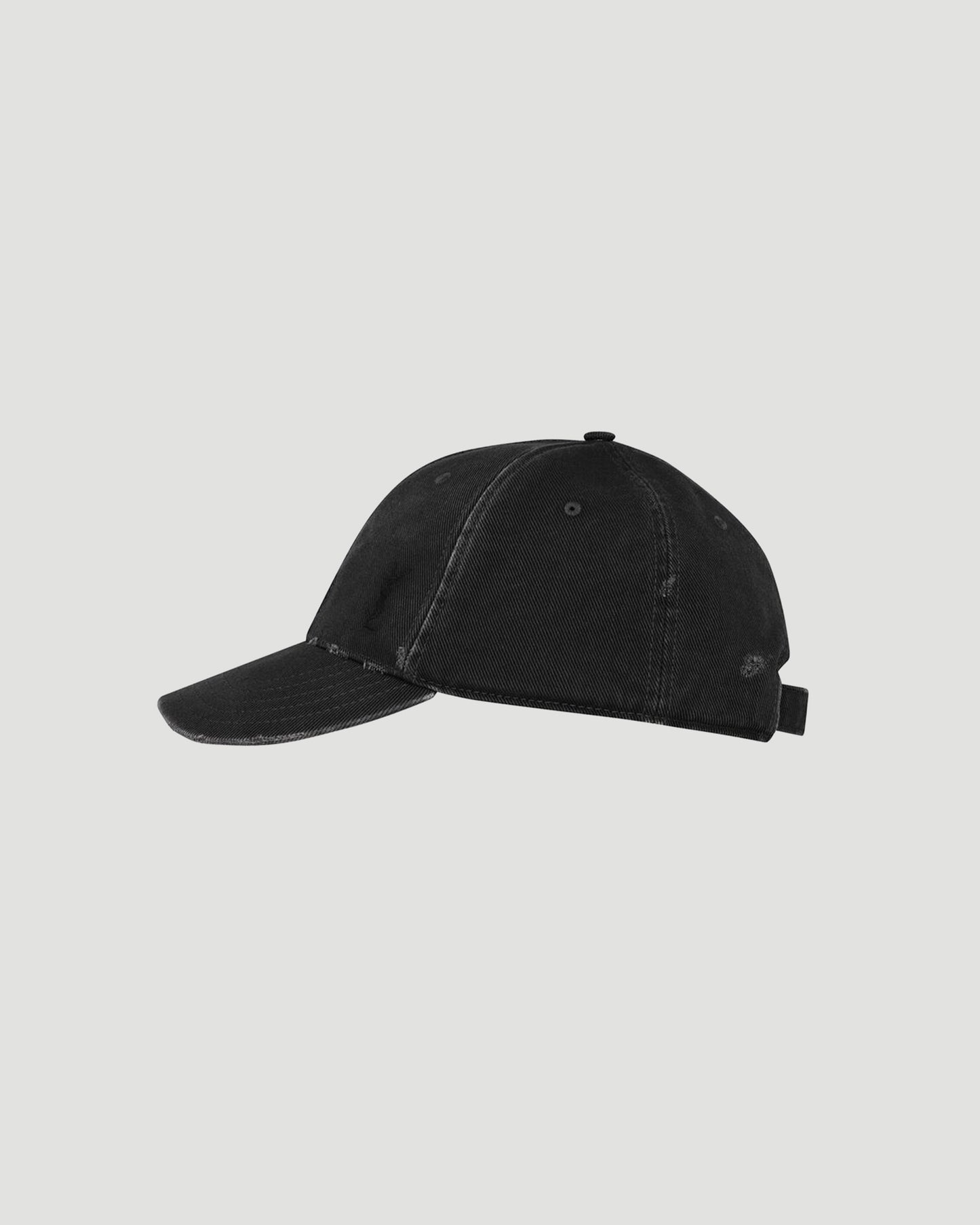 CASSANDRE CAP IN BLACK WASHED DENIM