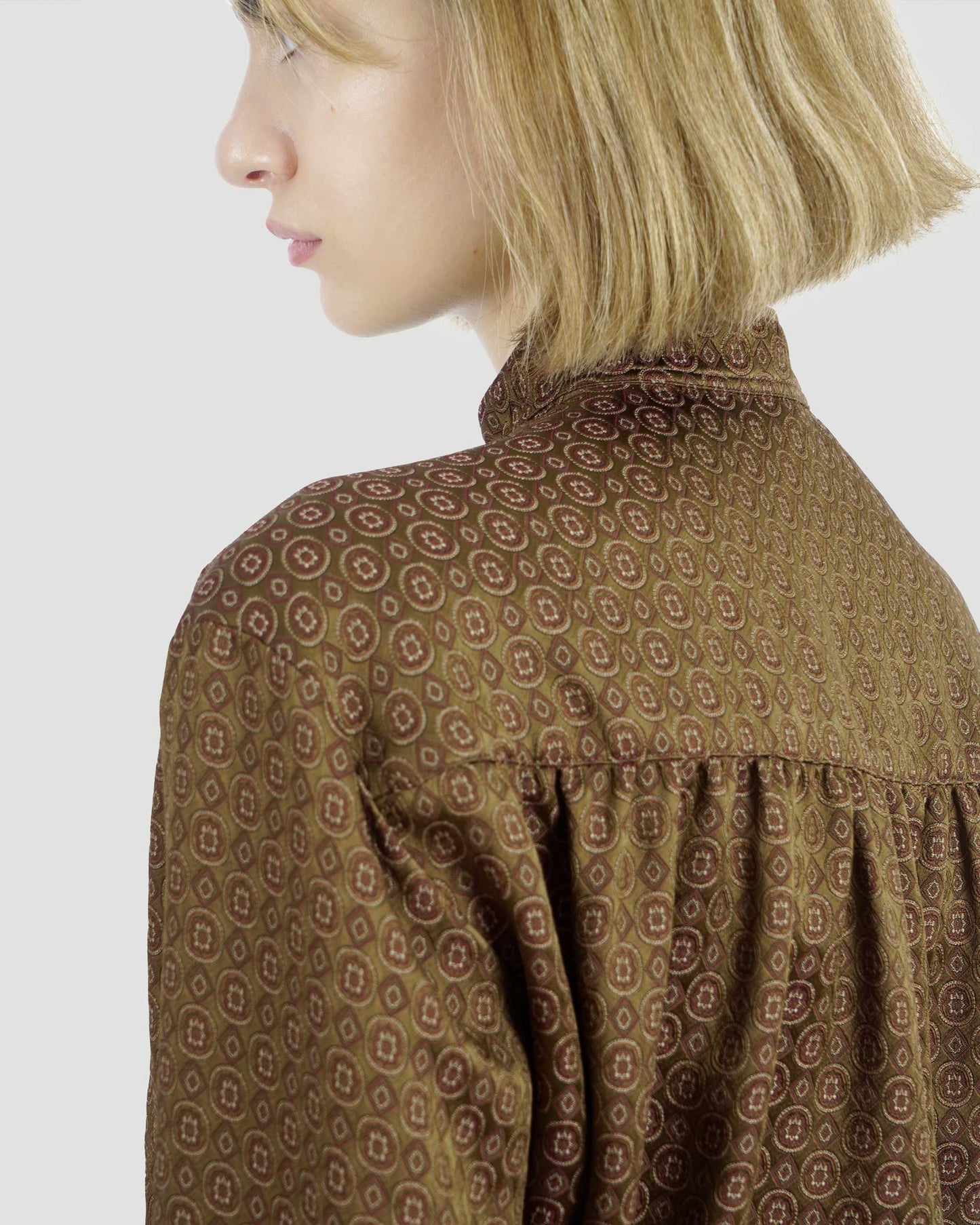 Dress in medallion jacquard