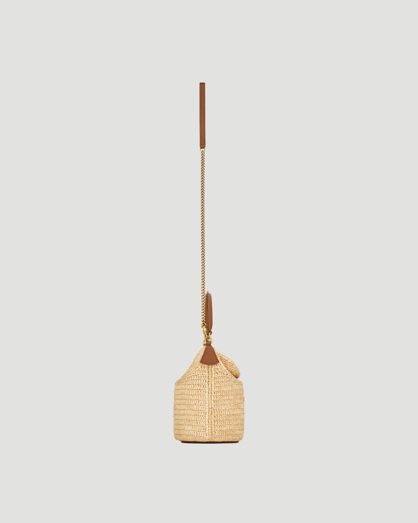 Gaby Bucket Bag in Raffia