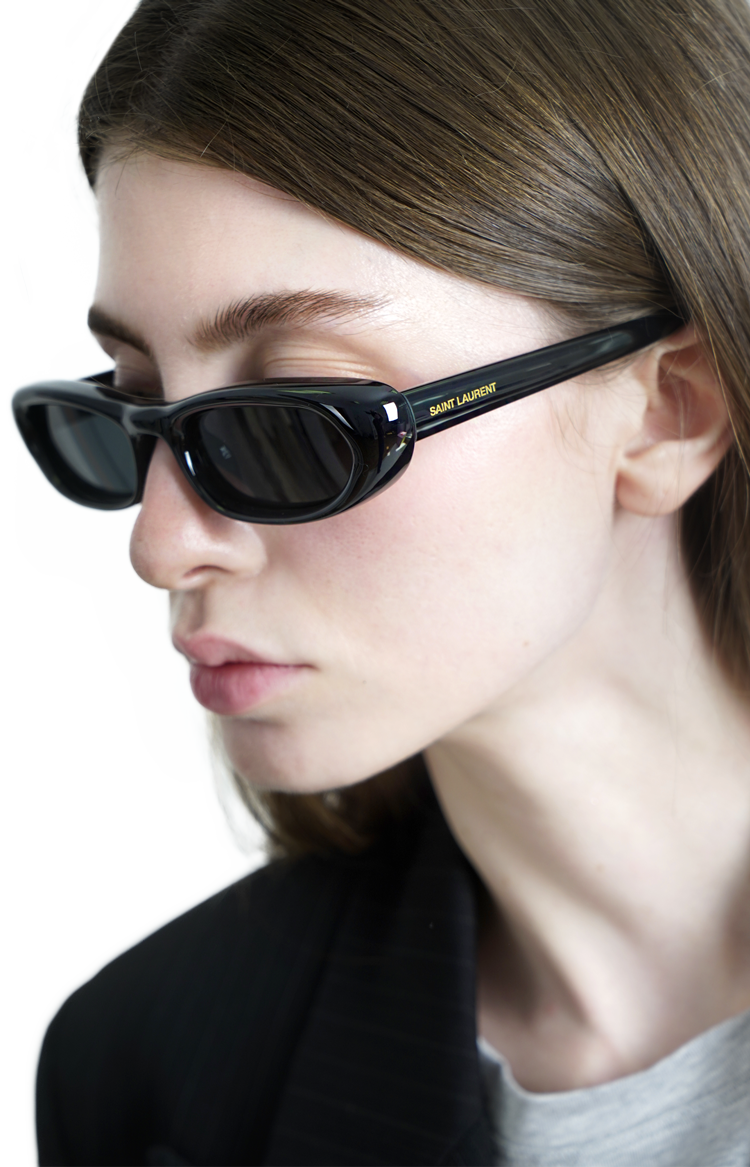 SL 557 Shade Plump in Black