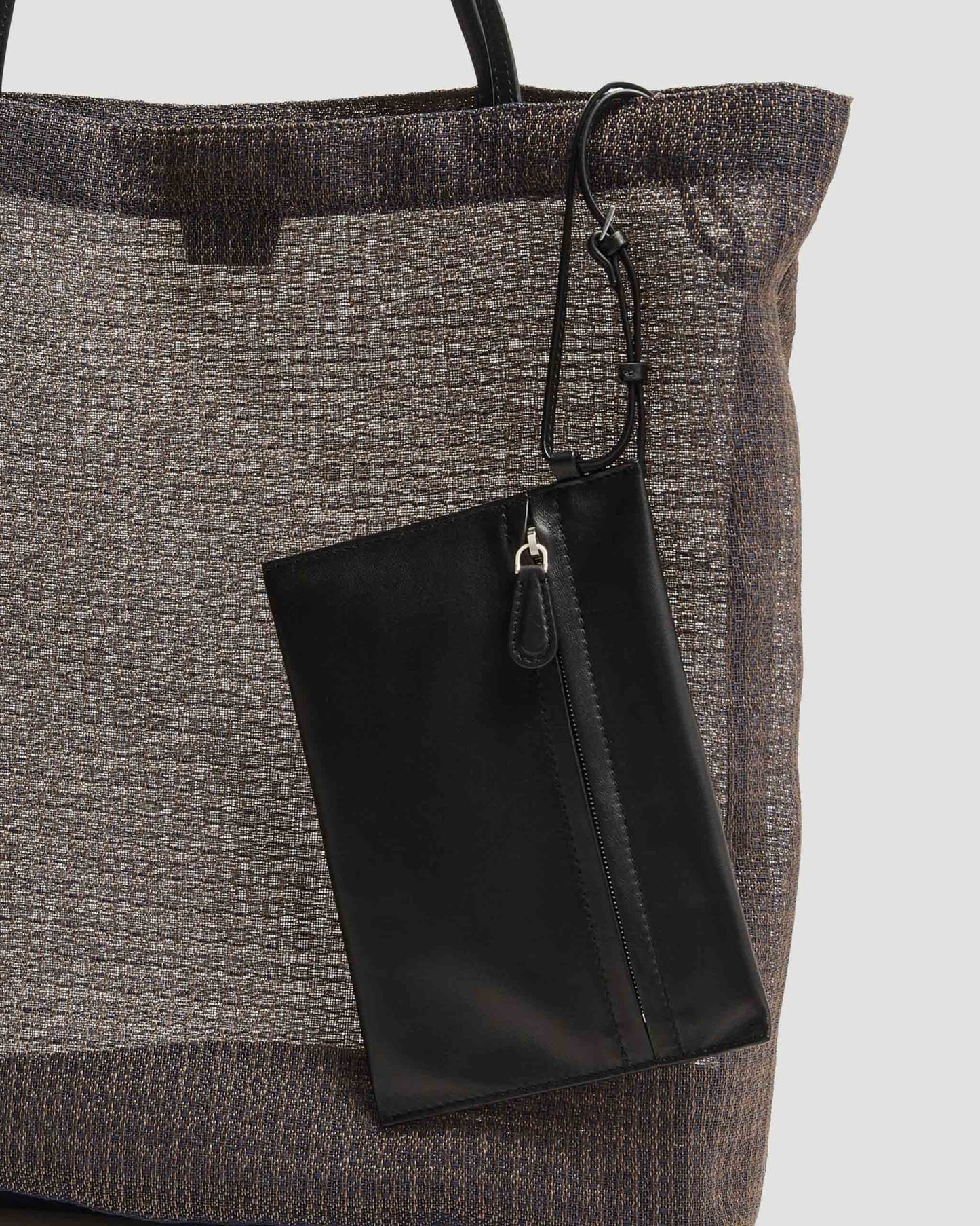 Barn Tote Bag in Mesh