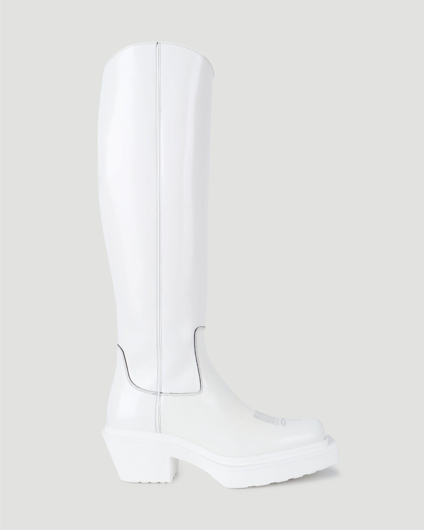 COWBOY BOOTS IN WHITE