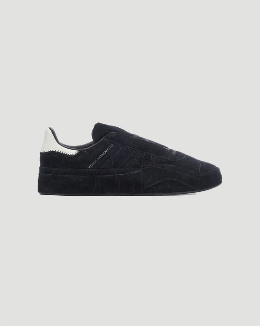 GAZELLE SNEAKERS IN BLACK SUEDE