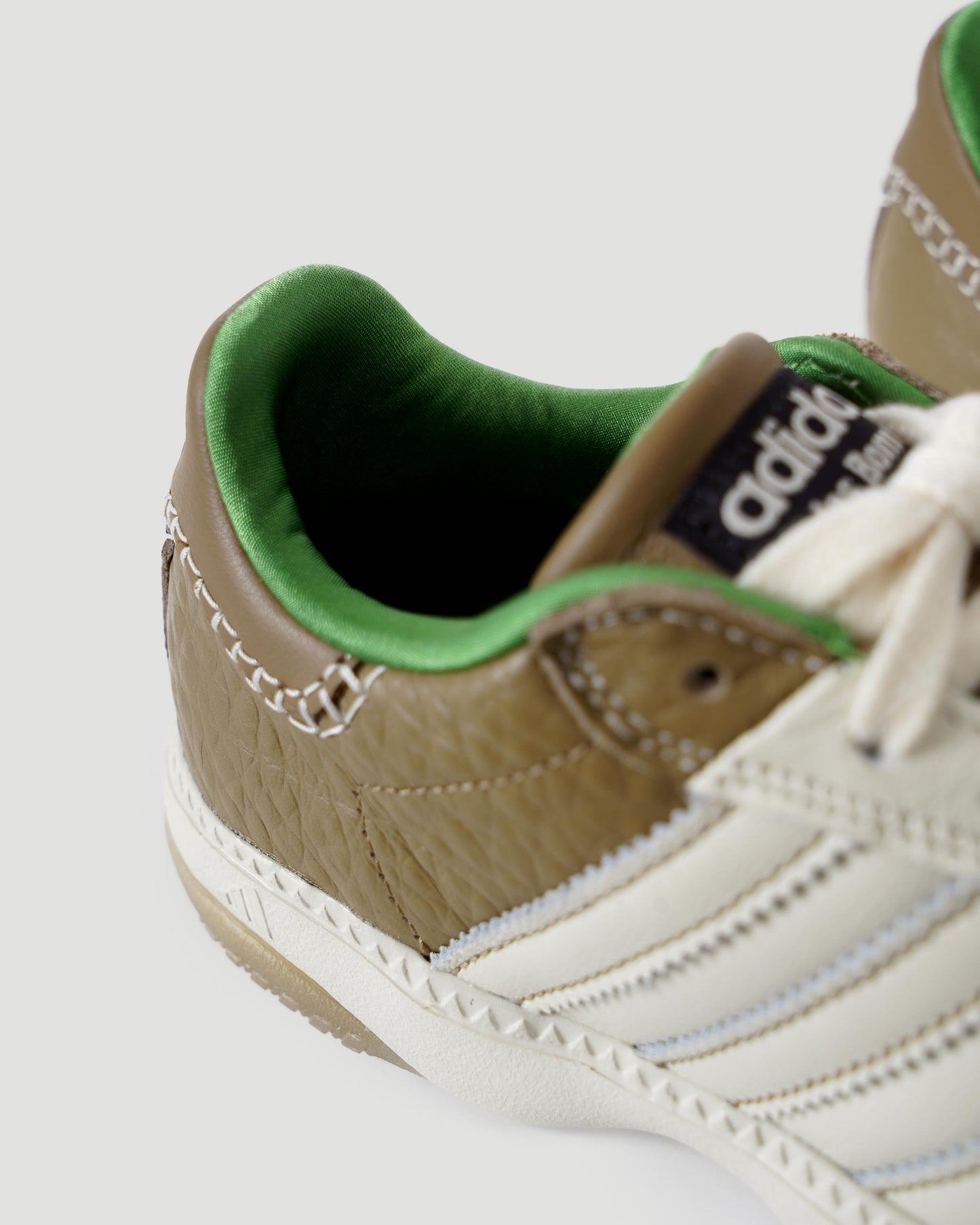 SAMBA MILLENNIUM IN WONDER WHITE AND BROWN