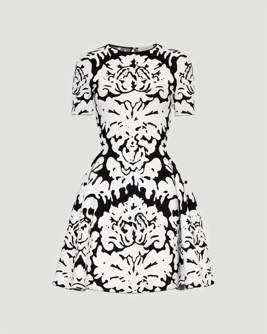 MINI DRESS IN BLACK AND WHITE