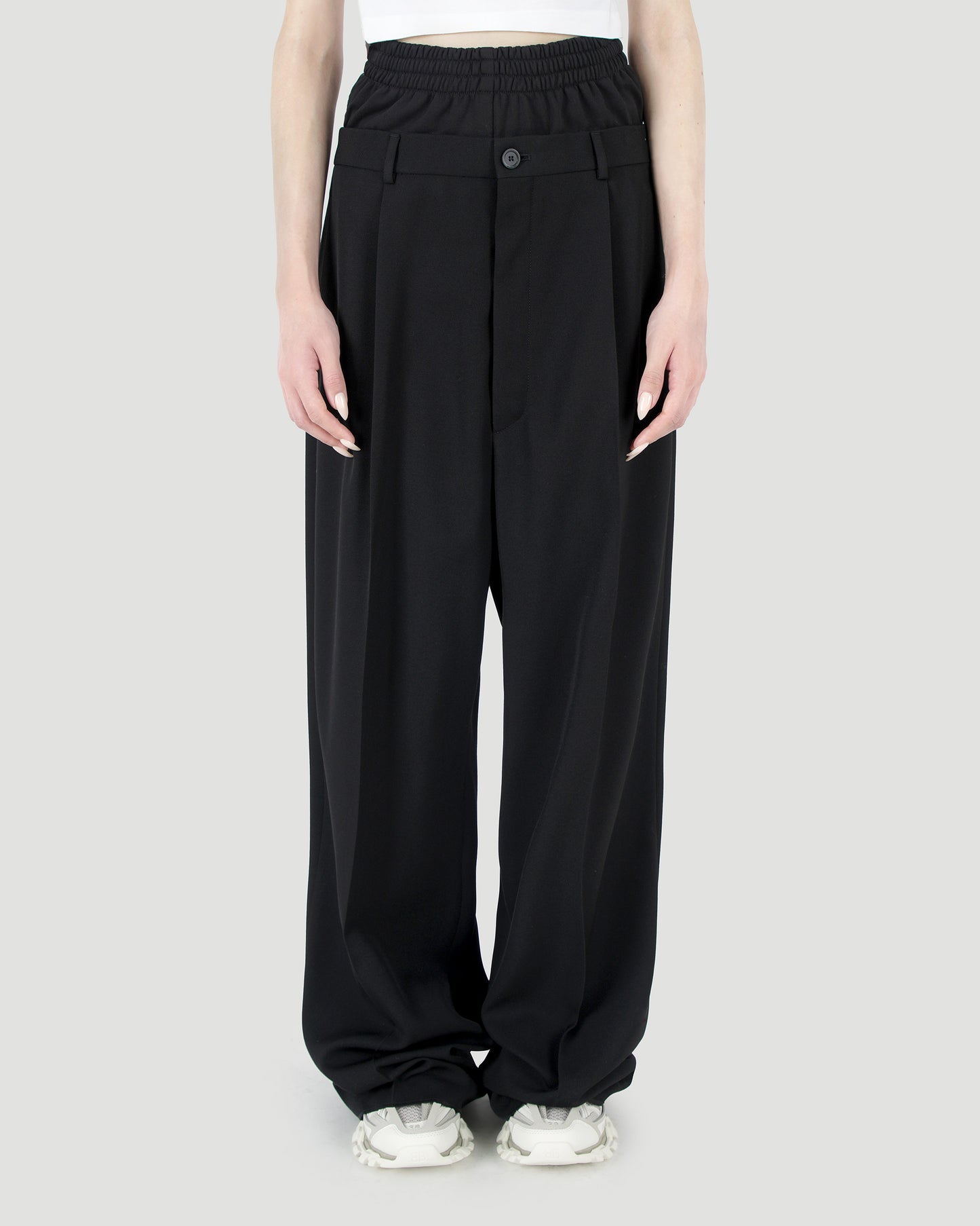 HYBRID TAILORING PANTS IN BLACK