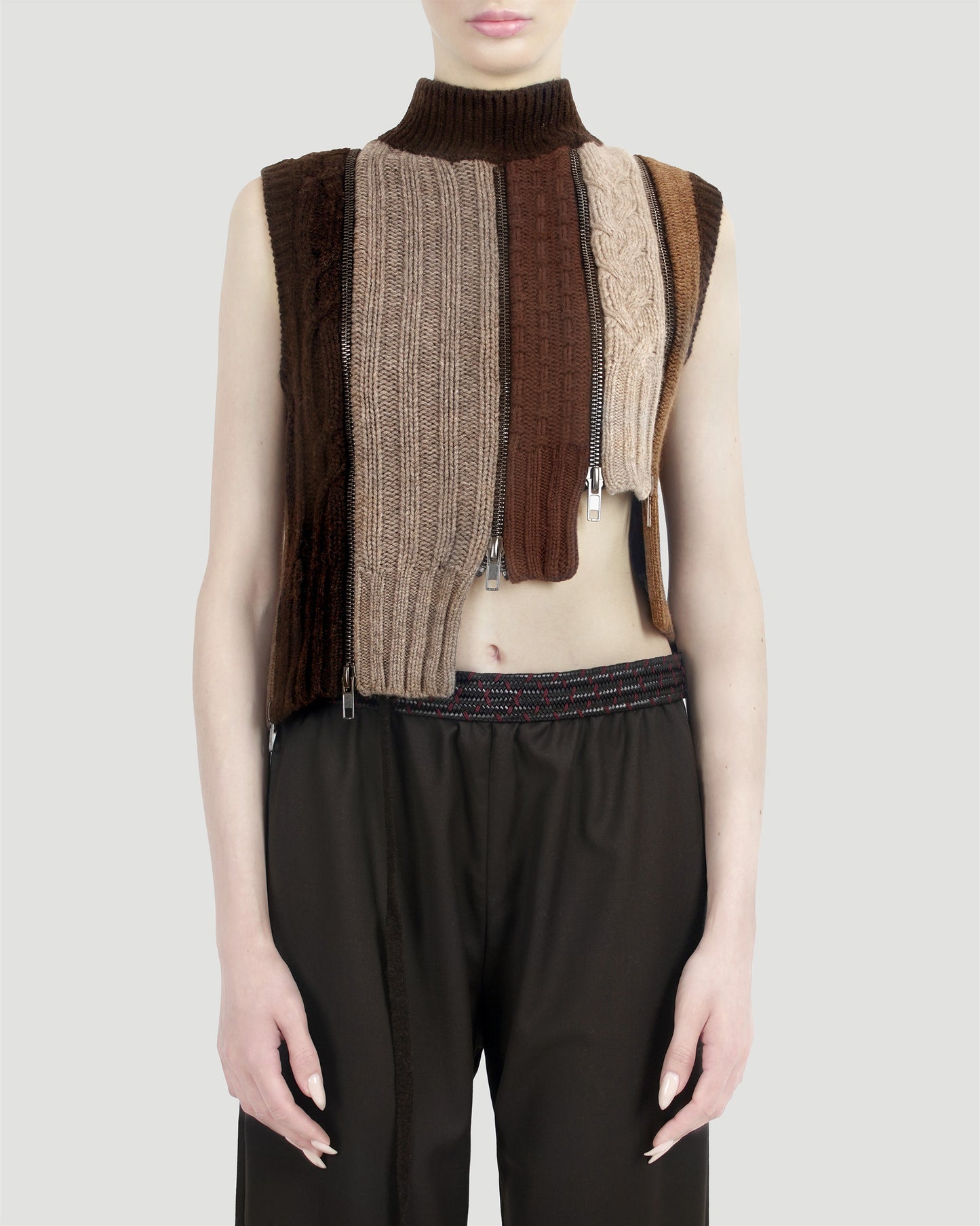 CONNECTOR CABLE KNIT CROP TOP