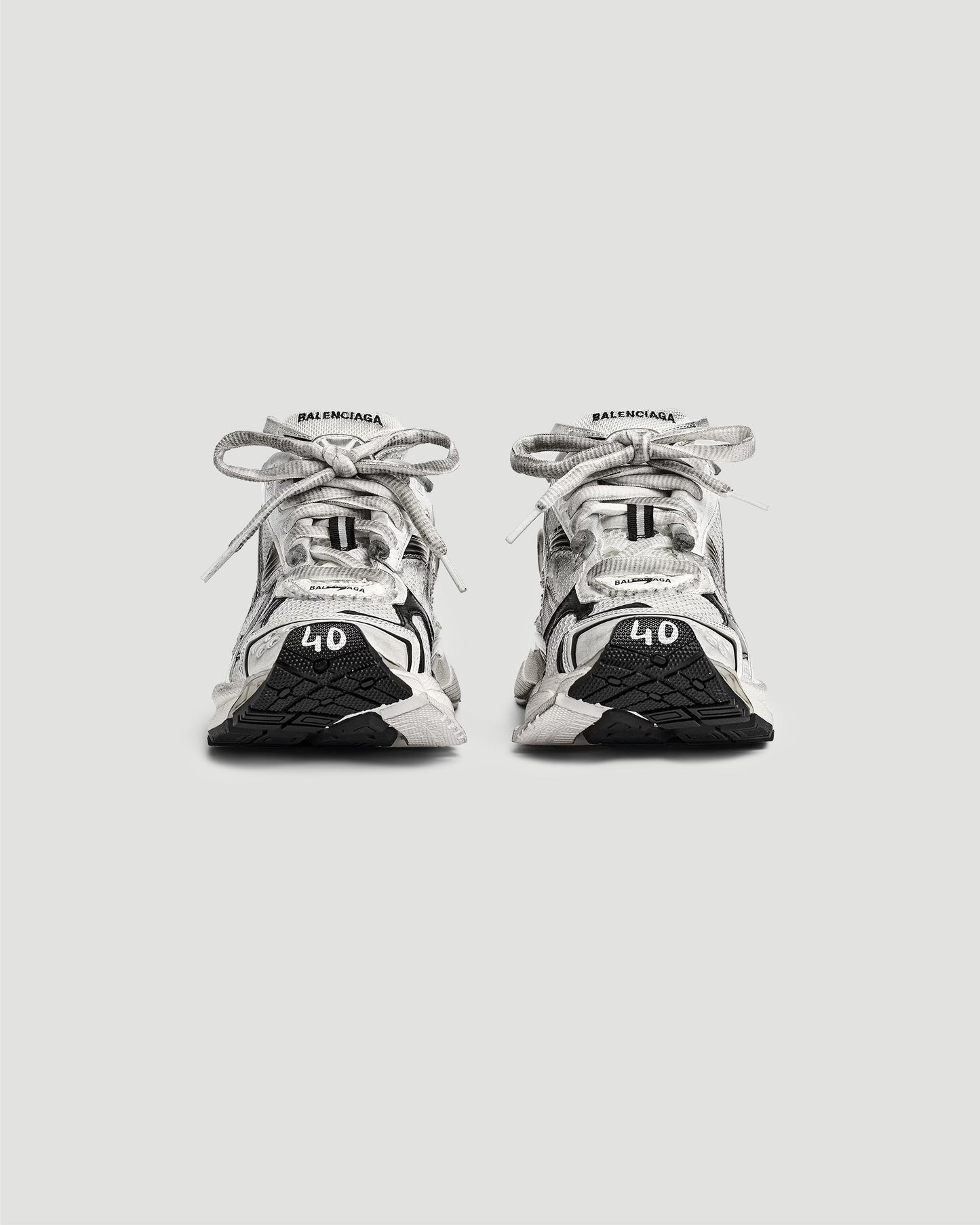 Runner Gradient Sneaker in White And Black