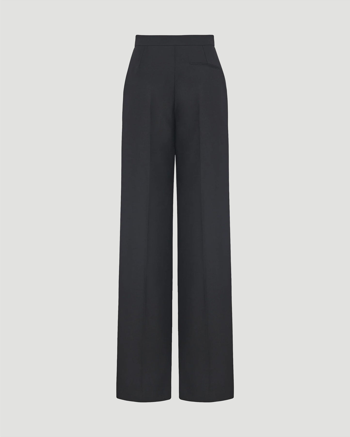 Delton Pant in Black