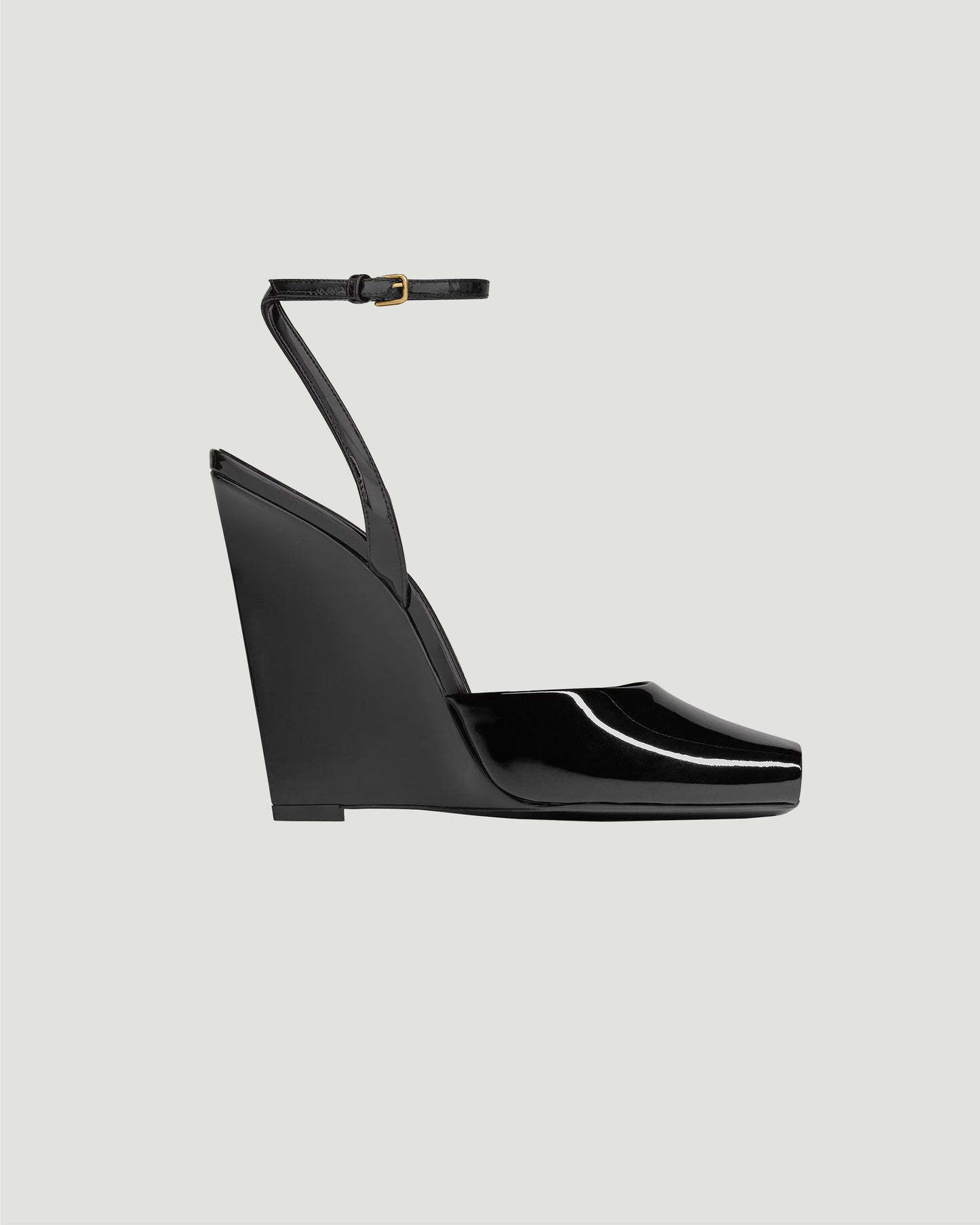Le Scandale Wedges in Patent Leather