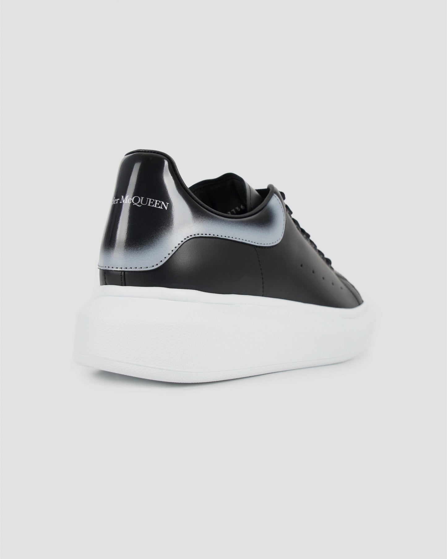 Oversized Sneaker in Black and silver