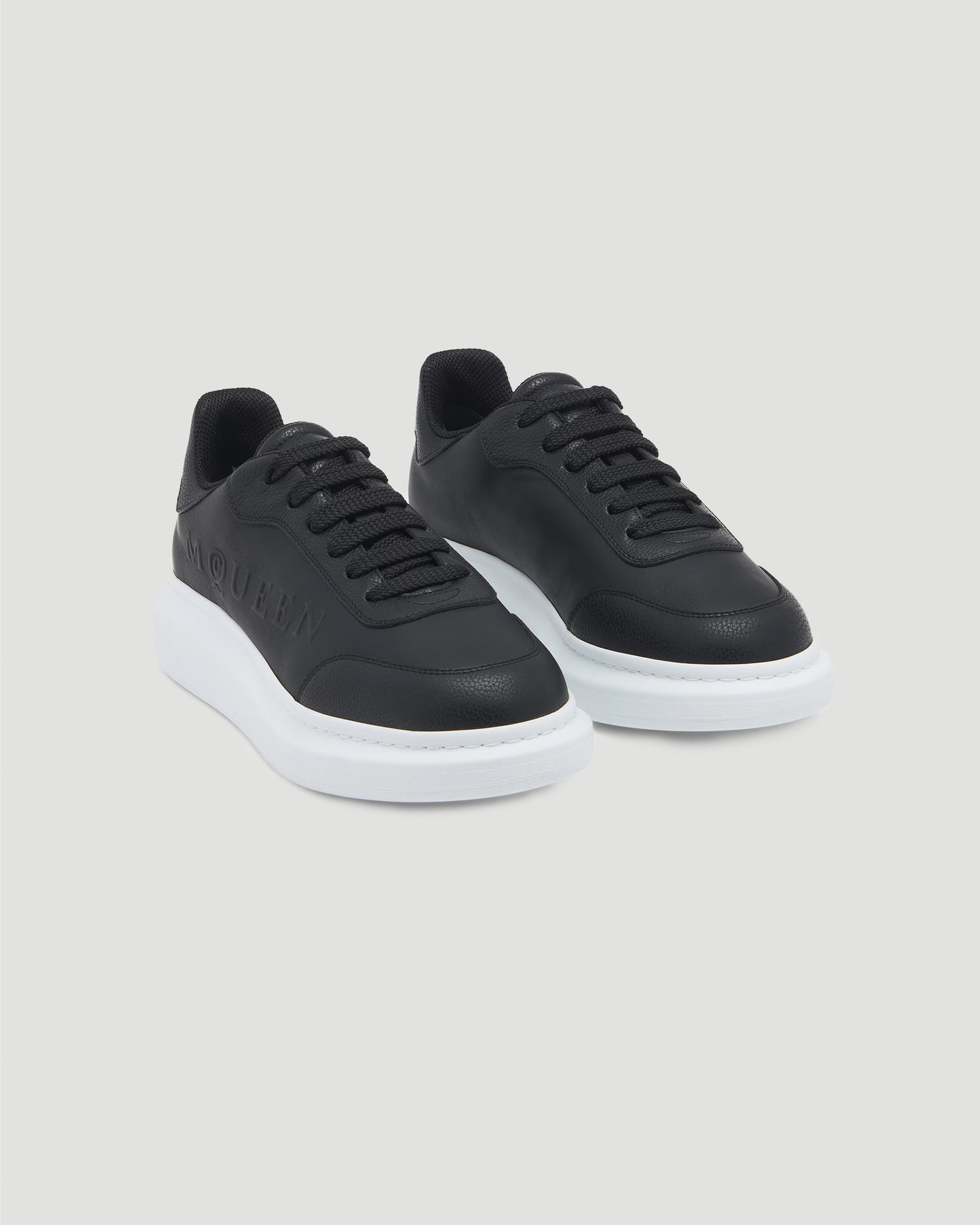 Oversized Sneaker in Black