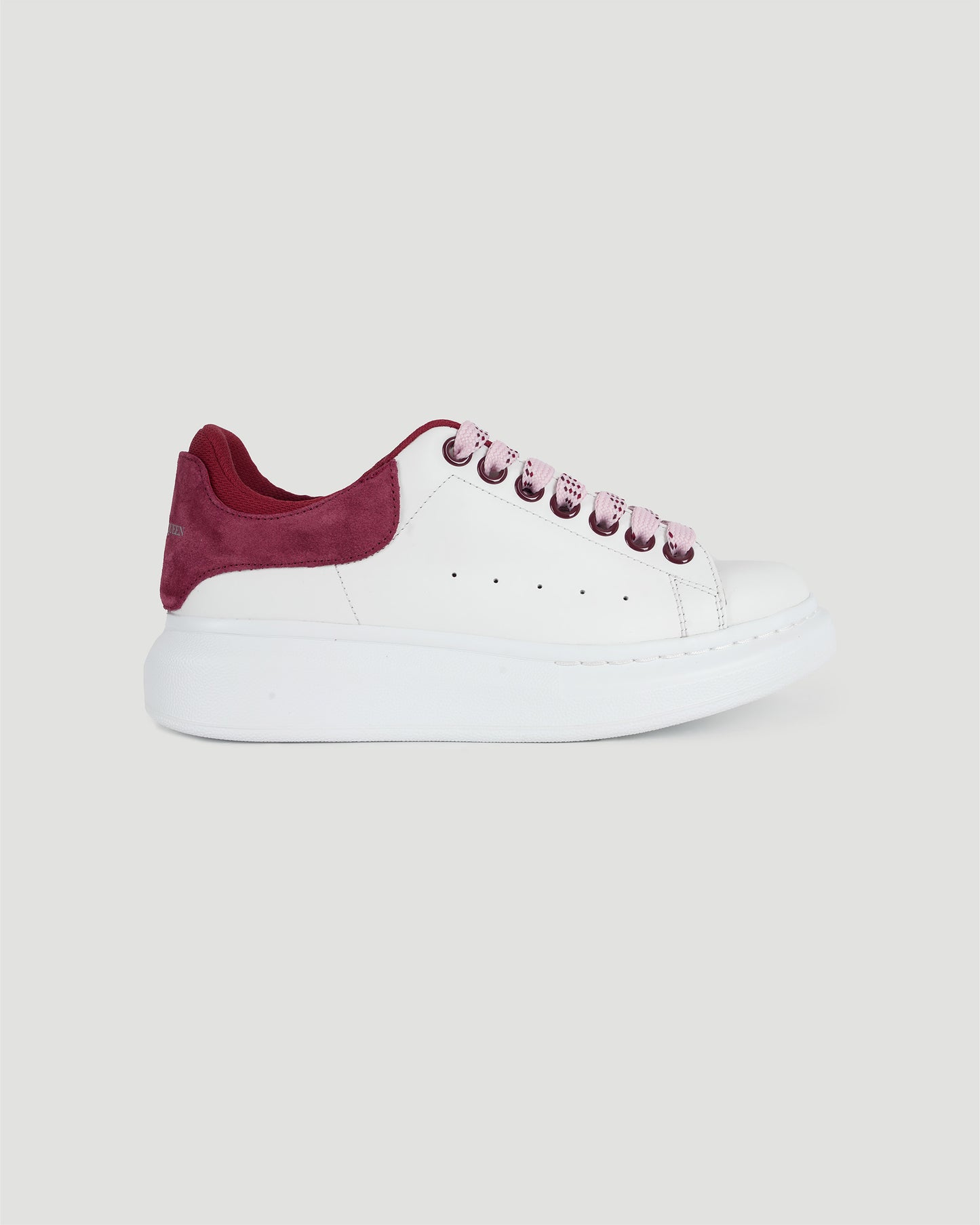 OVERSIZED SNEAKERS IN CHERRY PINK